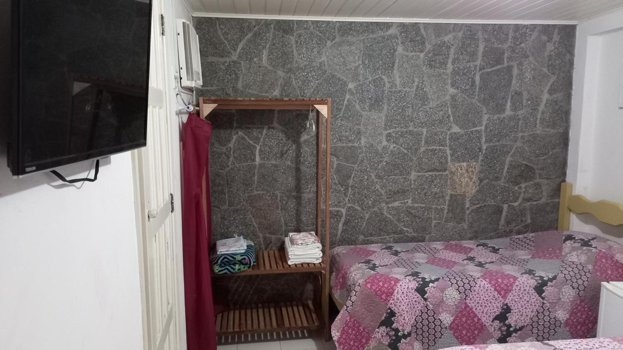 Linhare's Suítes e Kitnets Búzios Habitación foto
