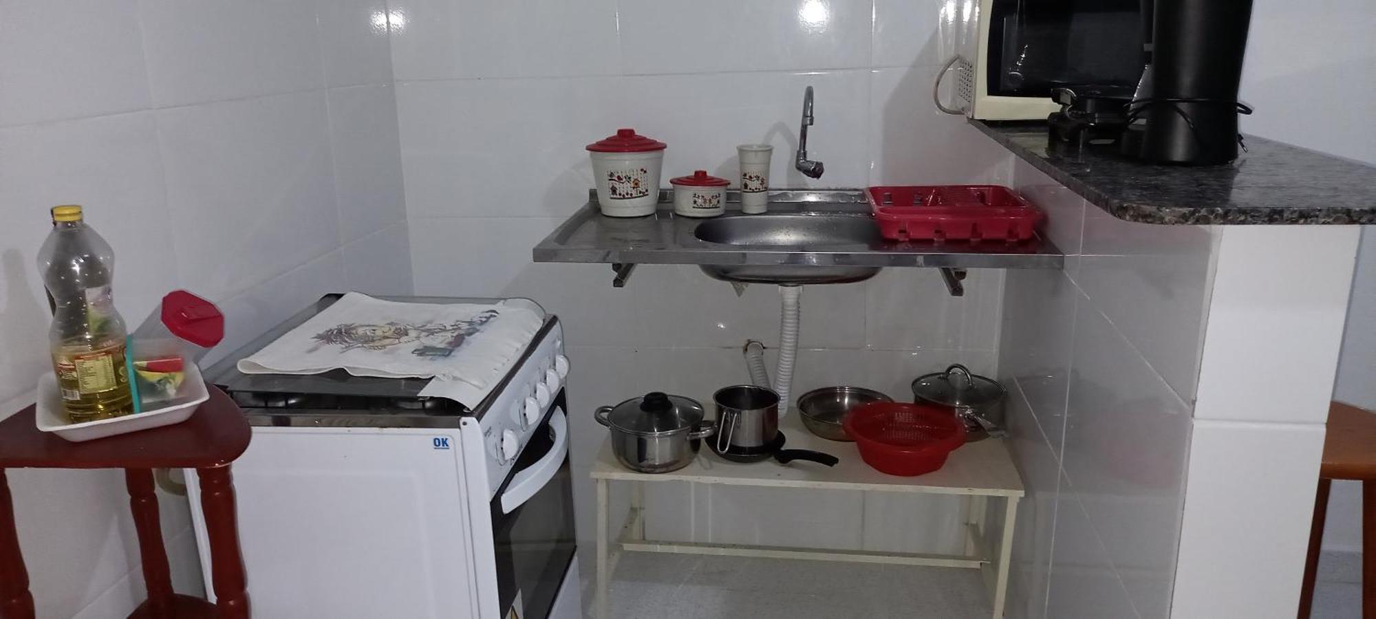 Linhare's Suítes e Kitnets Búzios Habitación foto